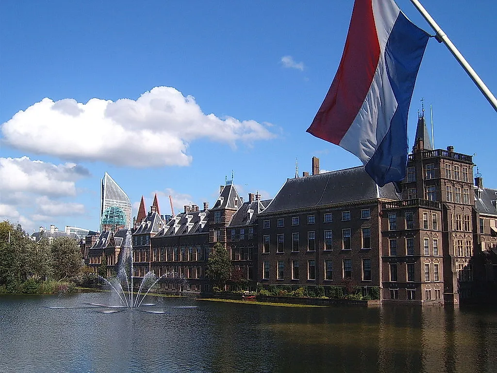 Dutch Government: National-Level Infrastructure Modernization